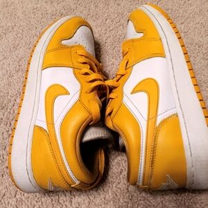 Jordan 1s low top